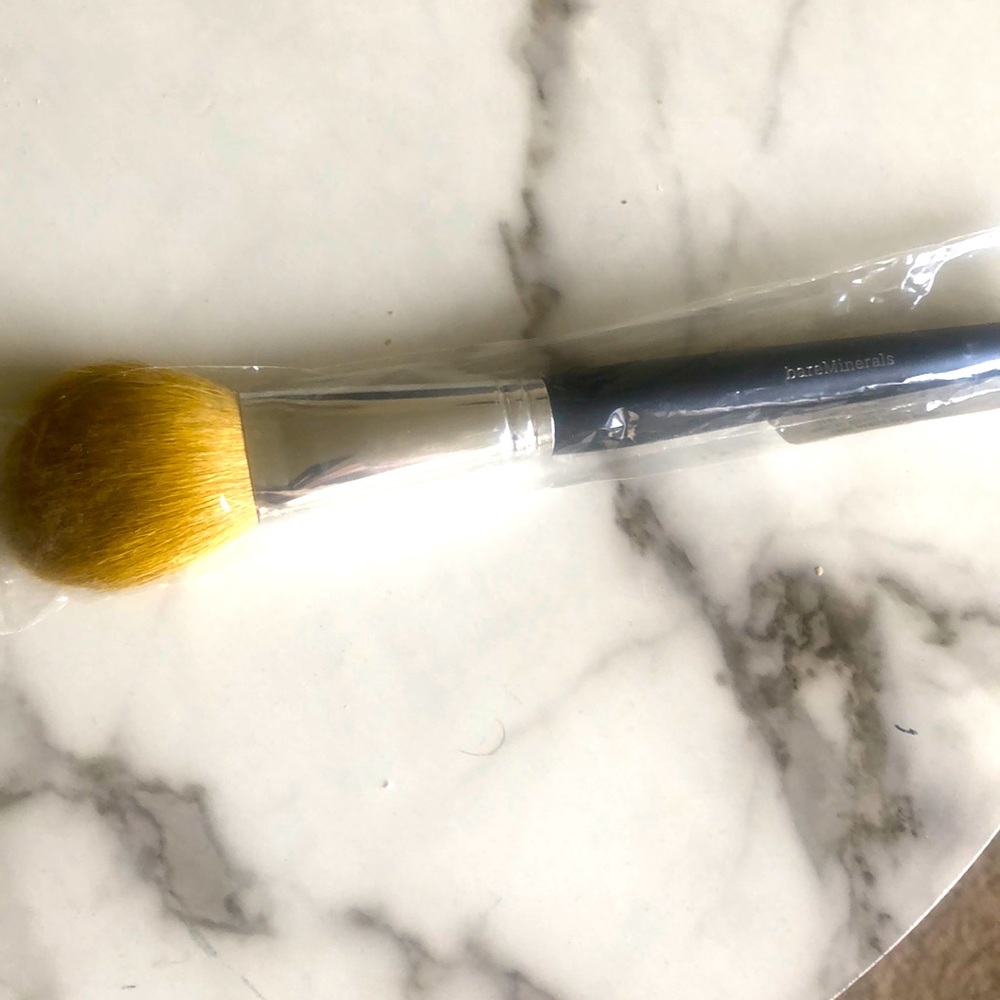 Bare minerals long handle face brush